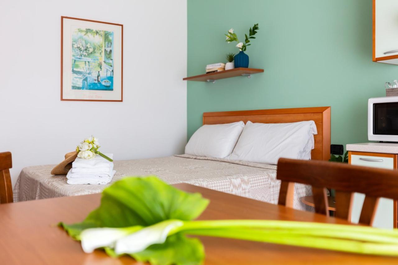 Nettuno Residence Hotel Peschiera del Garda Eksteriør bilde